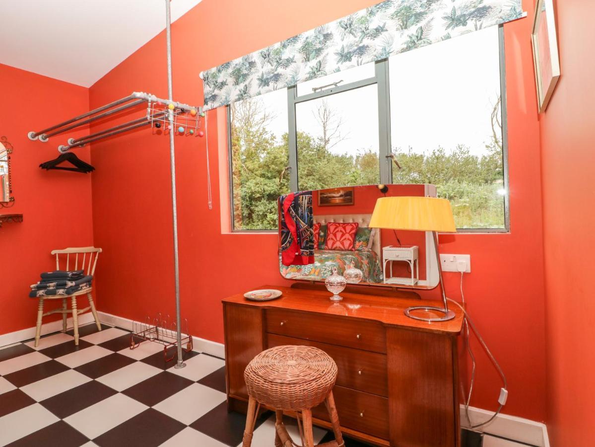 Lulu Logs Villa Bristol Bagian luar foto